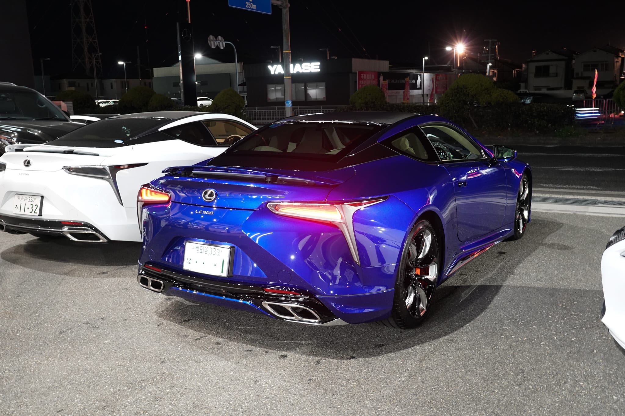 レクサスLC500 オレンジキャリパー　F SPORT カーボンルーフ　オプションホイール　