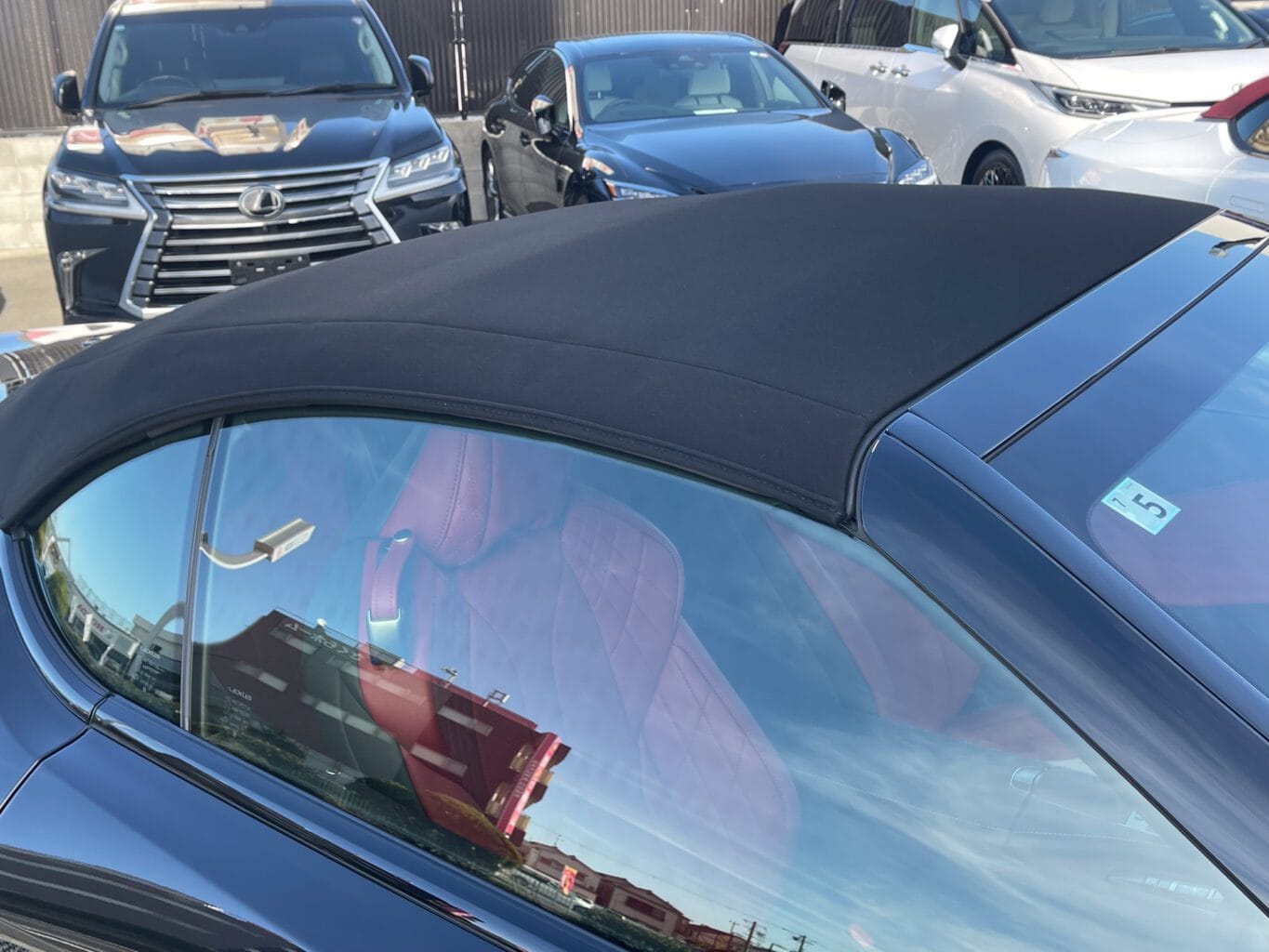 レクサスLC500コンバーチブルをご購入頂きました！　オレンジキャリパーにBBSホイール 21インチがよく似合ってます！内装赤革シートがとても綺麗です。