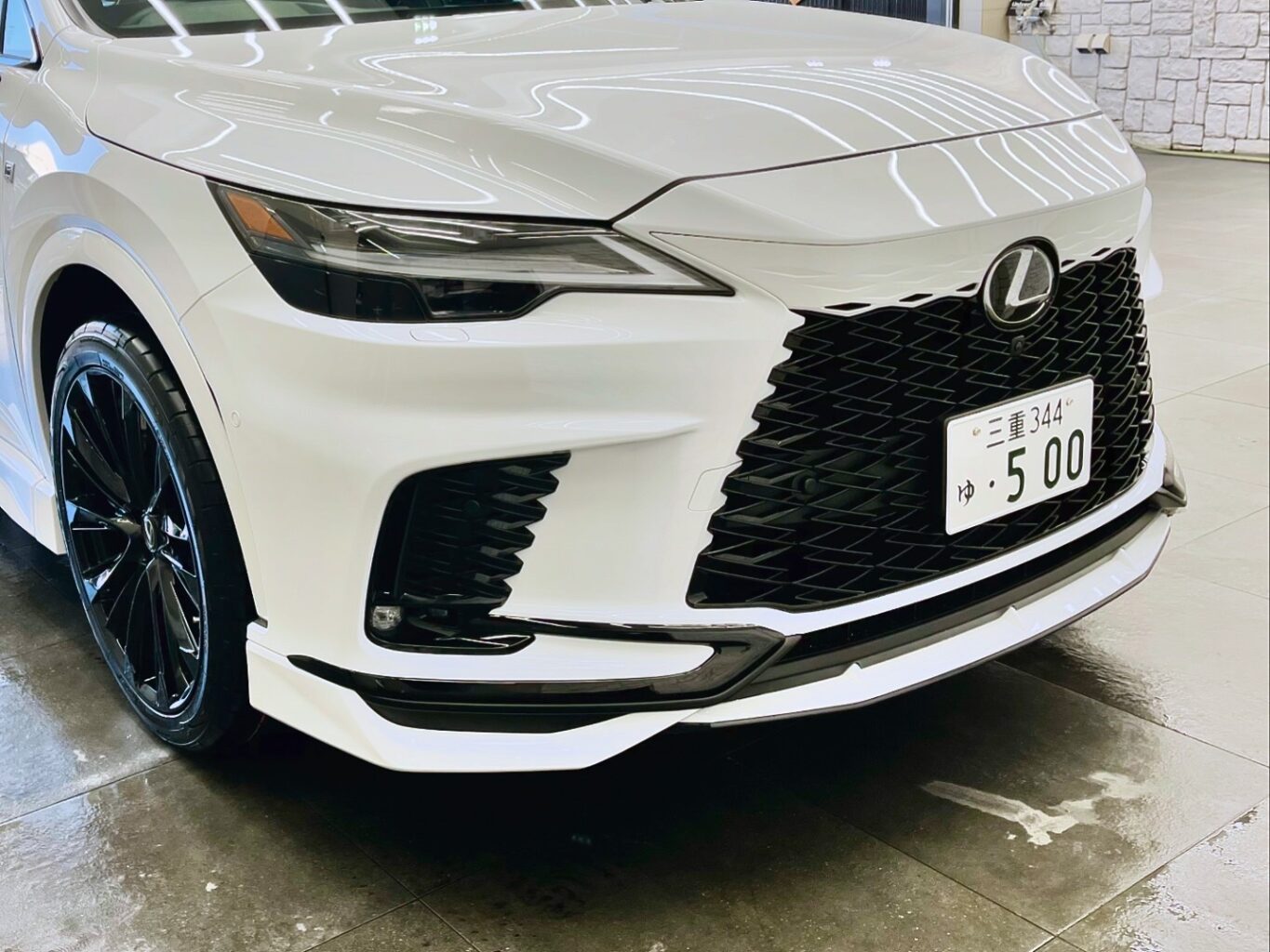 レクサスRX500h F SPORT
22インチのWALDホイールも特注カラーでご注文いただき誠にありがとうございました！
