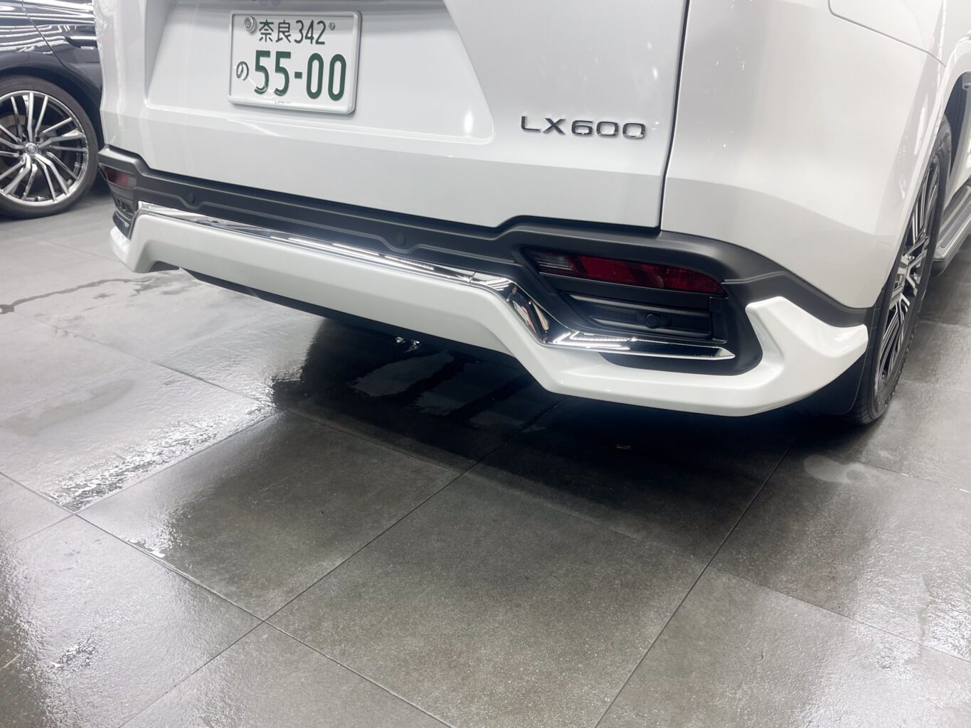 LX600 モデリスタ

レクサスLXのご成約、誠に有難うございました！

弊社では数多くのレクサス車を揃えておりますので、LX600をご検討のお客様はどうぞお気軽にお問い合わせください♪

またオリジナルブランドUNIVERSAL DESIGNではLX600 モデリスタエアロ用のオーバーフェンダーから専用サイズの24インチホイールやノーマルフェンダーサイズの22インチまで幅広くパーツも揃えておりますので、エアロやホイールをご検討の方はどうぞお気軽にお問い合わせください♪