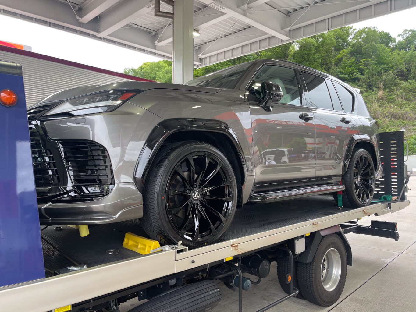 レクサスLX600 UNIVERSAL DESIGNコンプリートをご成約頂きまして、誠に有難うございました！
FF01S 24インチ オーバーフェンダーサイズ