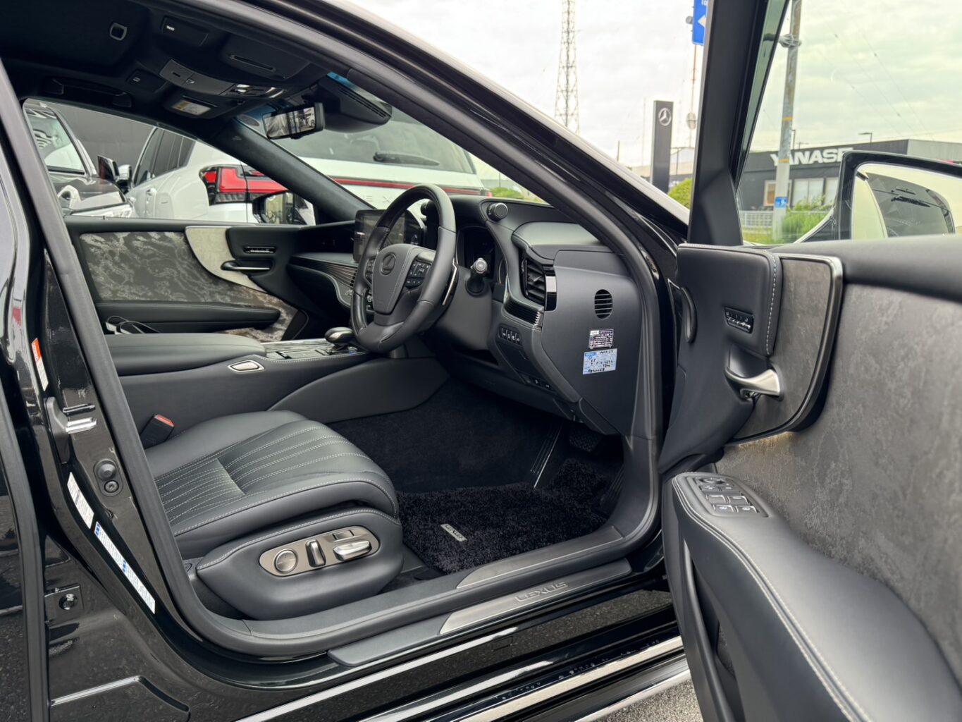 レクサスLS500h モデリスタver をご成約いただき誠にありがとうございました!