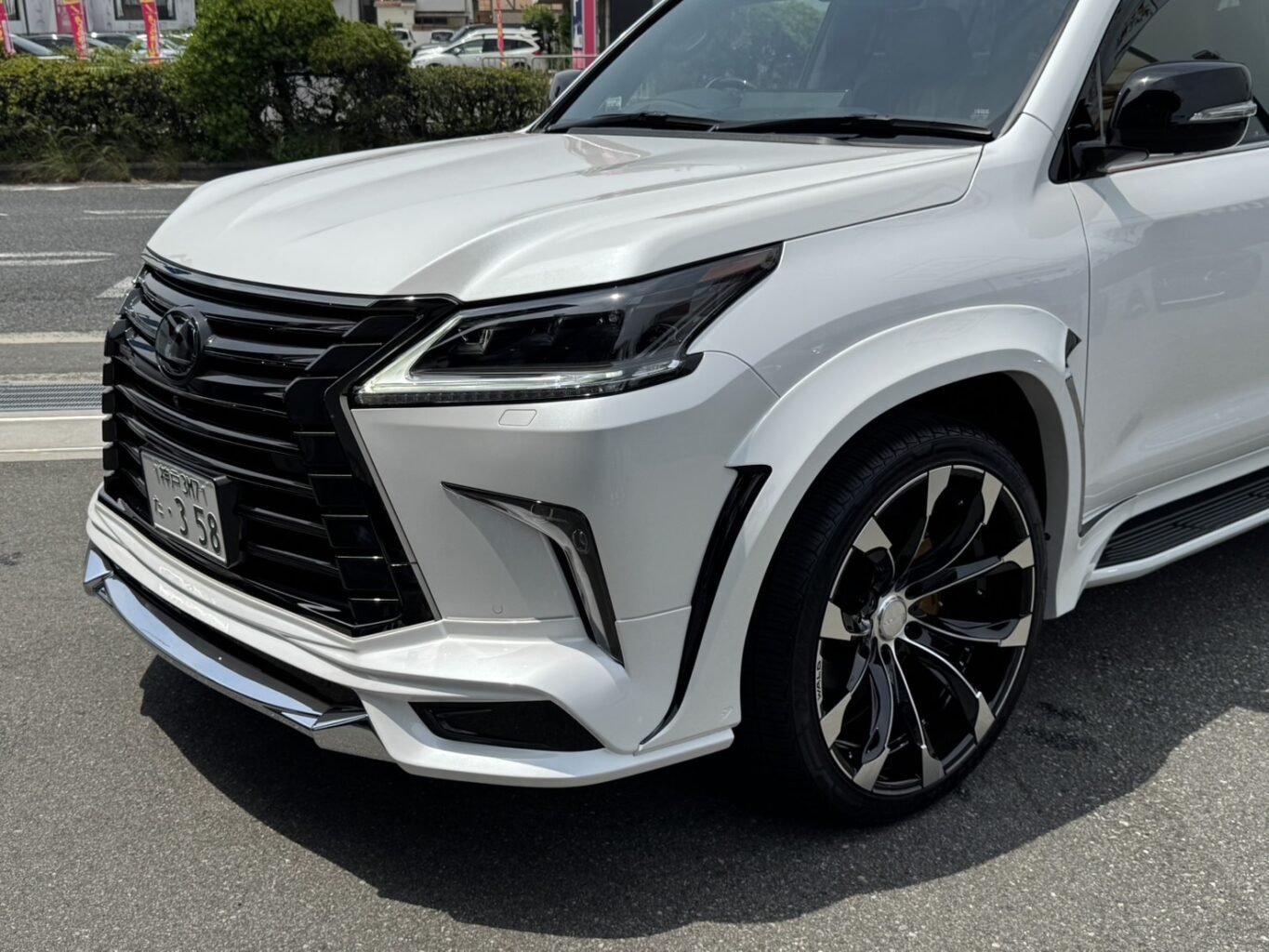 レクサスLX570 WALDコンプリートのご成約、誠に有難うございました!