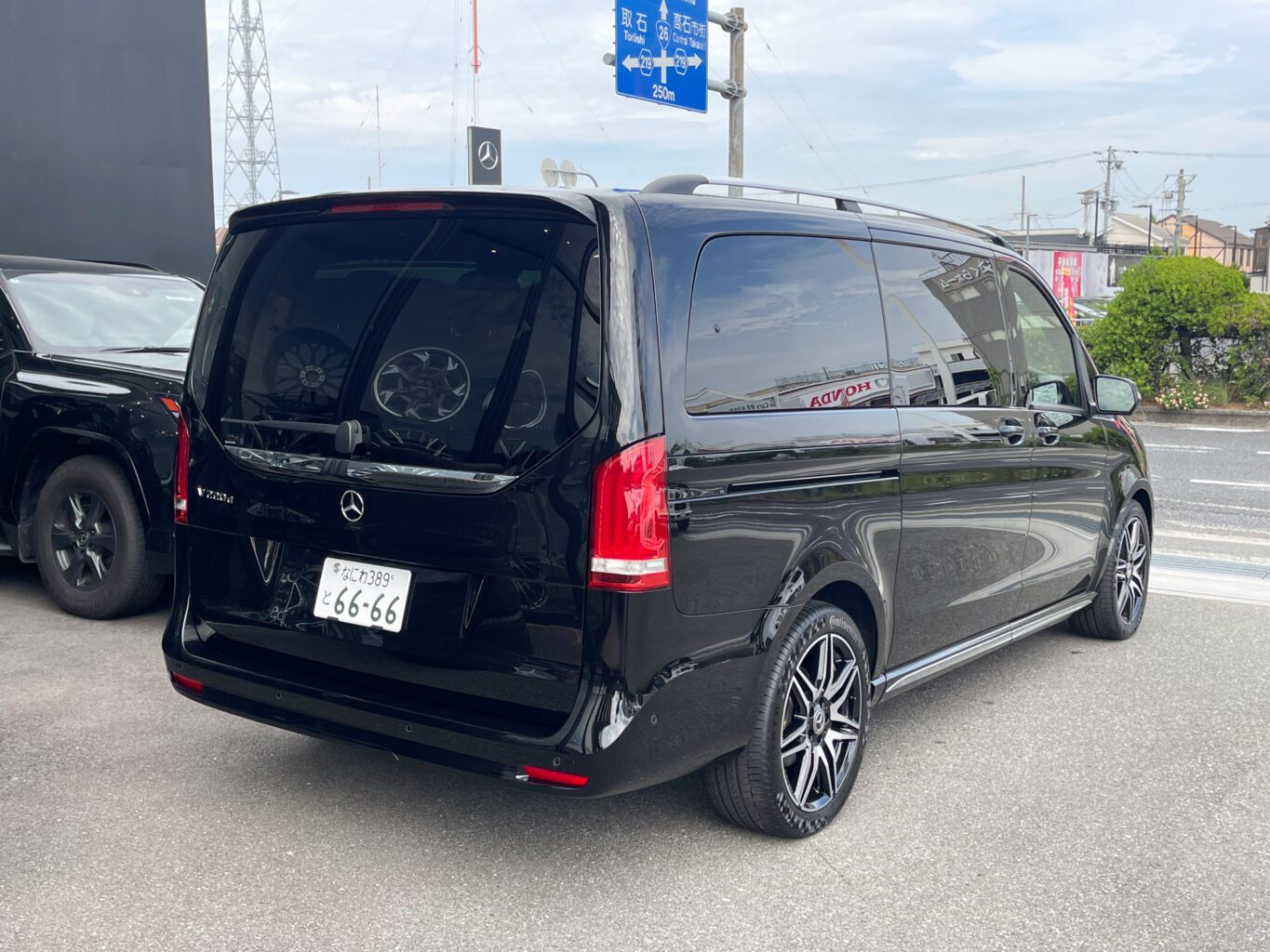 メルセデスベンツ Vクラス をご成約いただき誠にありがとうございました!