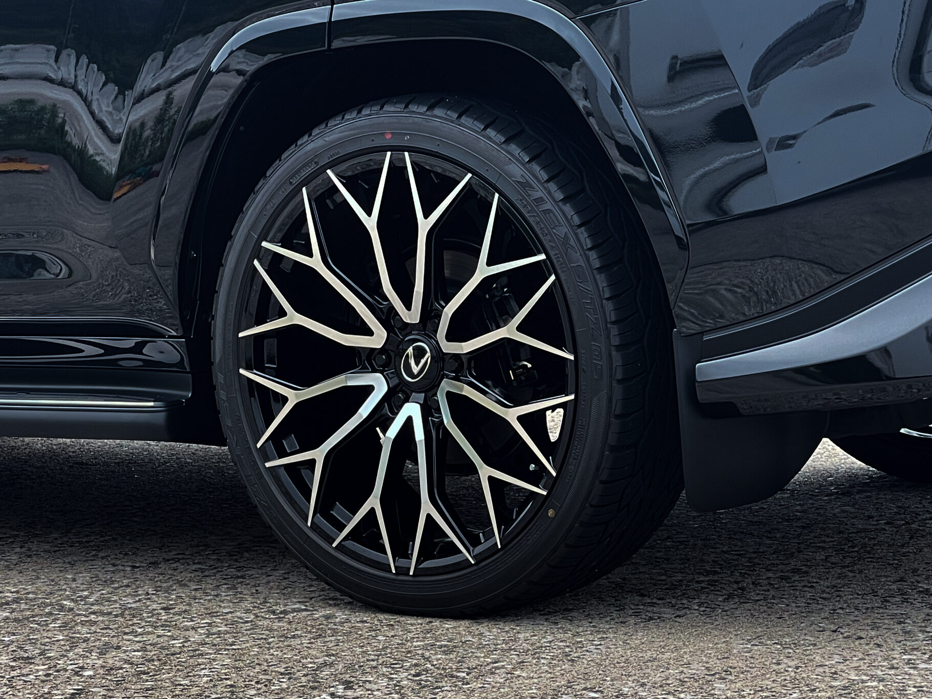 レクサスLX600 モデリスタ x UNIVERSAL DESIGN 24inchをご成約いただき誠にありがとうございました!