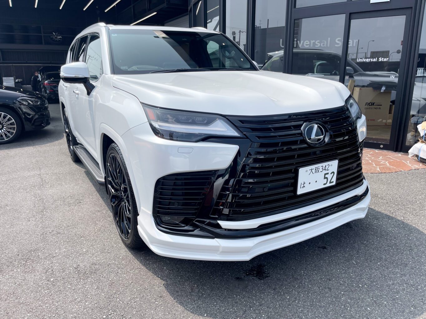 レクサスLX600 UNIVERSAL DESIGN をご成約いただき誠にありがとうございました!
また、弊社オリジナル24インチホイール(FF02M)もご装着いただき誠にありがとうございました!