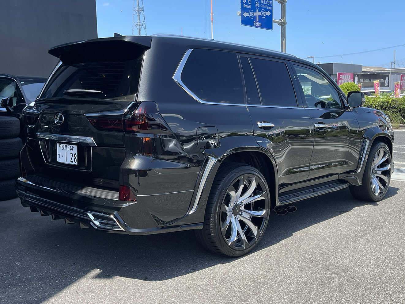 レクサスLX570 WALDコンプリートのご成約、誠に有難うございました!