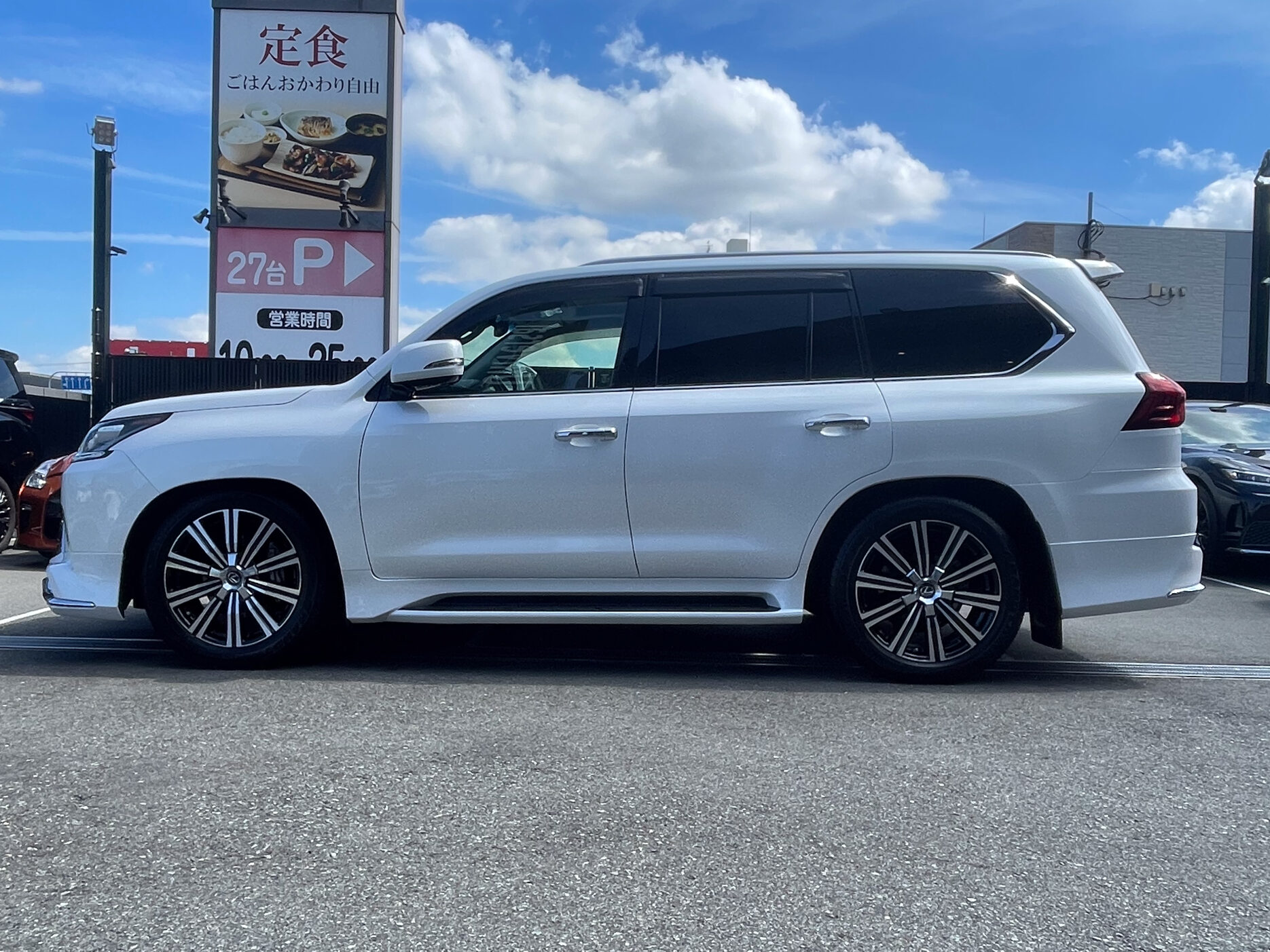 レクサスLX570 モデリスタスタイルのご成約、誠に有難うございました!