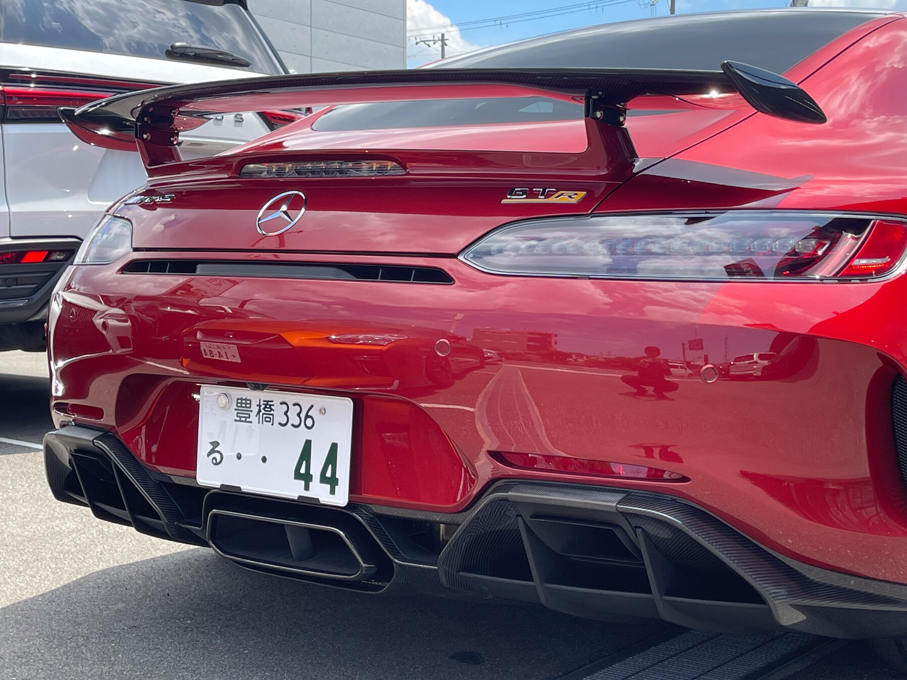 メルセデスAMG GT R をご成約頂きまして、誠に有難うございました!
