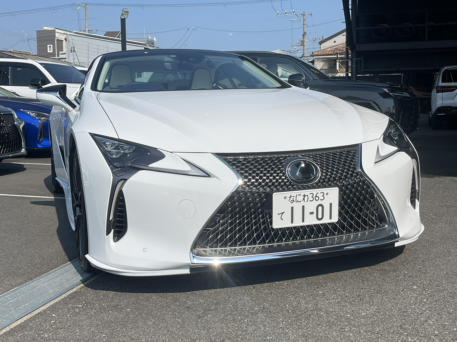 レクサスLC500 コンバーチブル TRD スタイルをご成約いただき誠に有難うございました！ また、 オリジナルFF01M ２１インチホイールをご装着いただき重ねて有難うございました！ 真っ黒のホイールにオレンジキャリパーのコントラストがとても映えています！