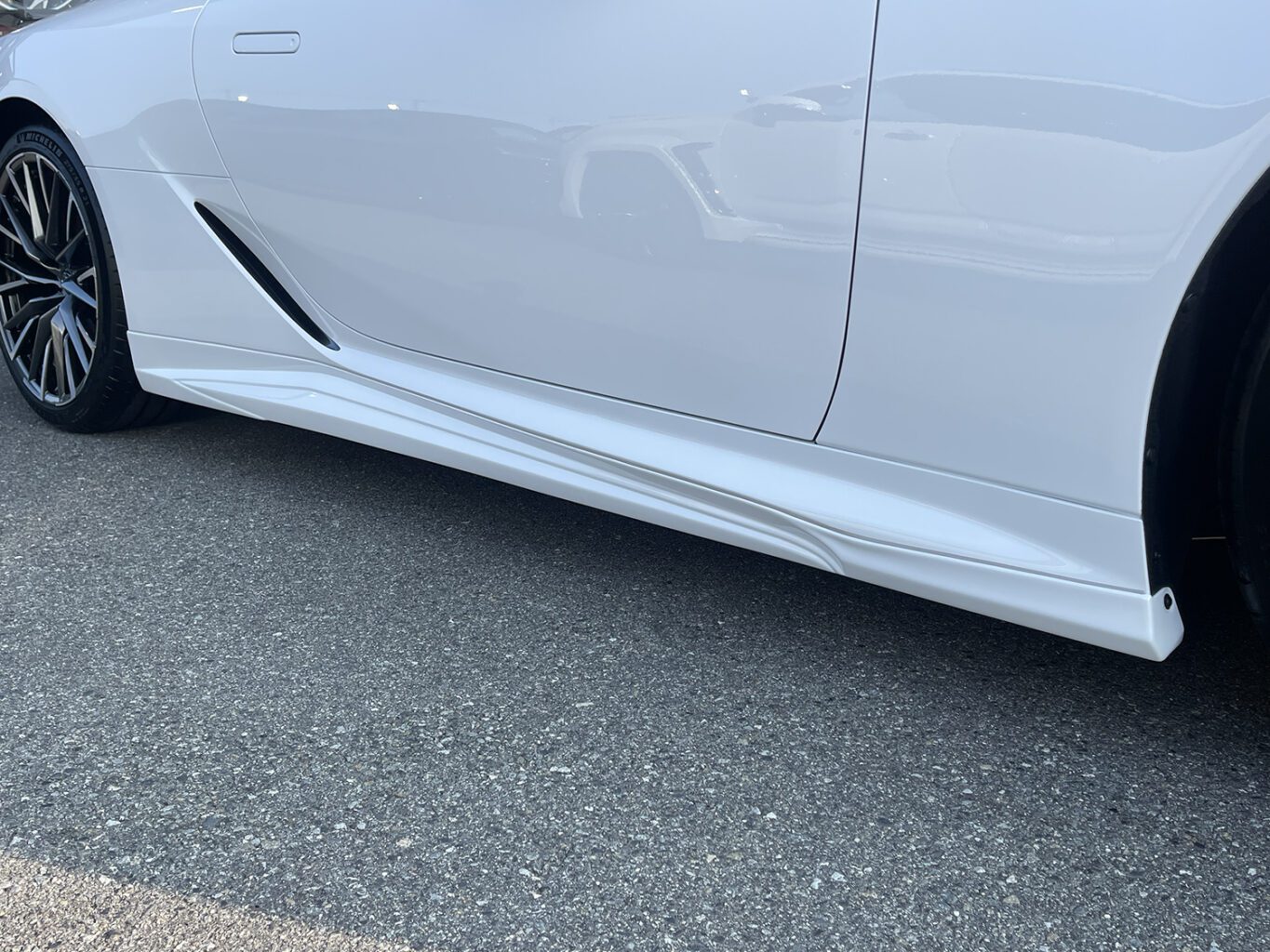 レクサスLC500 コンバーチブル ユニバーサルデザイン エアロをご成約頂き誠に有難うございました!