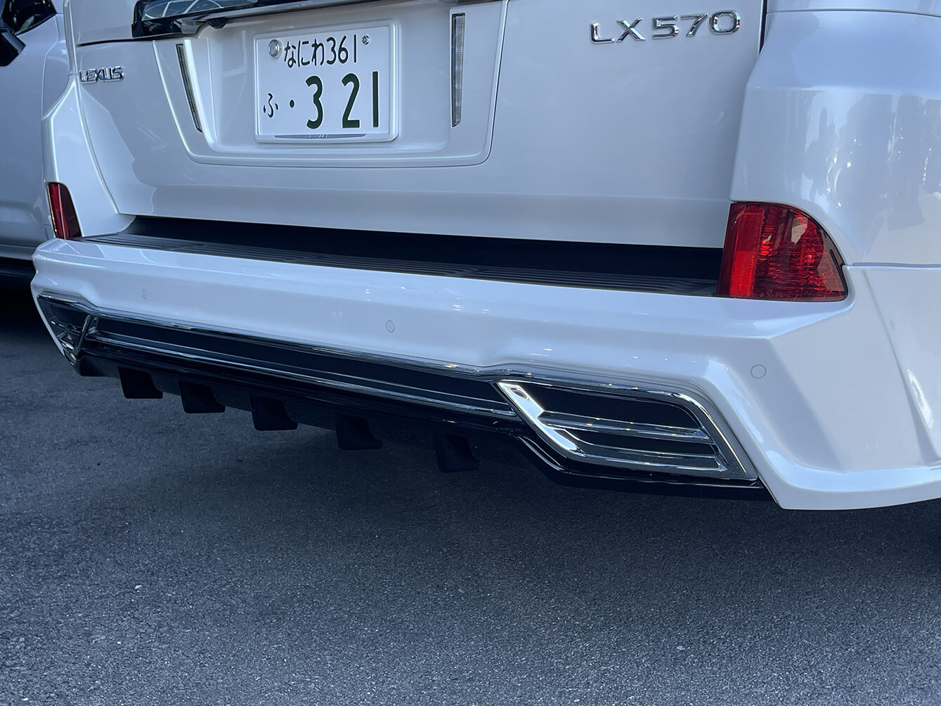 レクサスLX570 WALDコンプリートのご成約、誠に有難うございました!