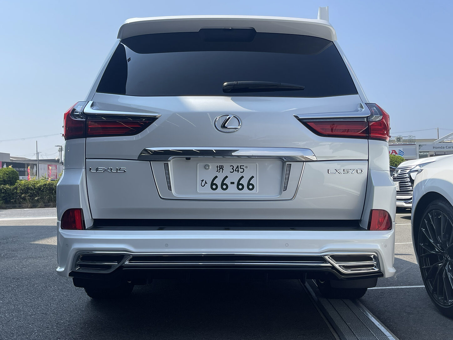 レクサスLX570 WALDスポーツラインのご成約、誠に有難うございました!