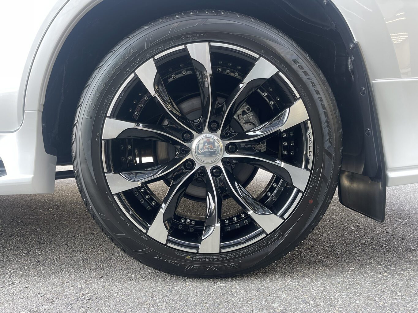 レクサスLX570 WALDスポーツラインのご成約、誠に有難うございました!