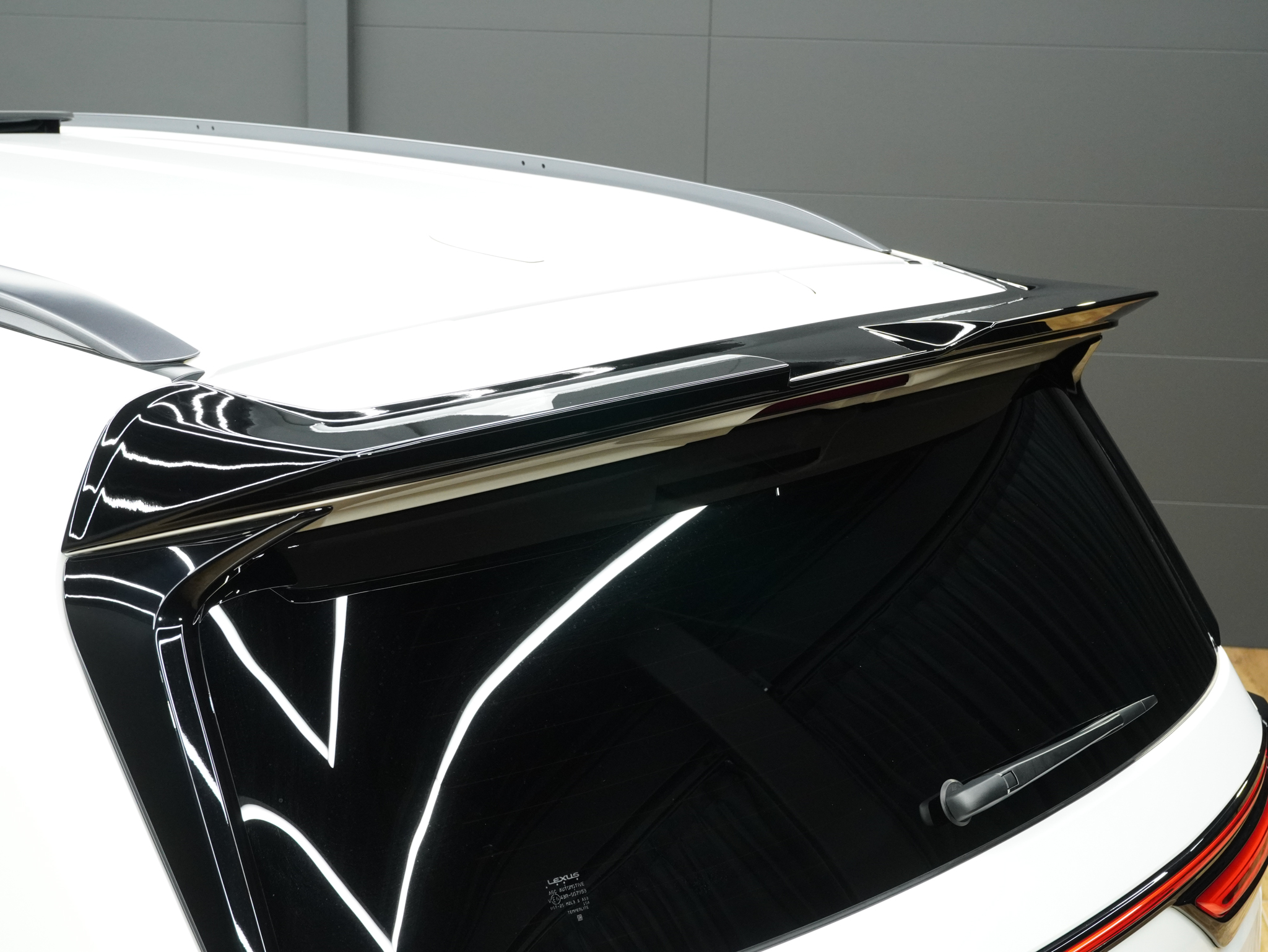 LEXUS LX600 VJA310W
UNIVERSAL DESIGN AERO
FRONT SPOILER
REAR SKIRT
OVER FENDER
REAR LOOF SPOILER
フロントスポイラー、リアスカート、オーバーフェンダー、リアルーフスポイラー