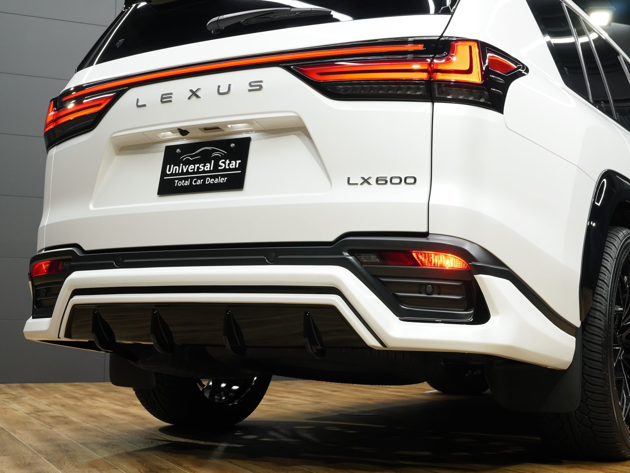 LEXUS LX600 VJA310W
UNIVERSAL DESIGN AERO
FRONT SPOILER
REAR SKIRT
OVER FENDER
REAR LOOF SPOILER
フロントスポイラー、リアスカート、オーバーフェンダー、リアルーフスポイラー