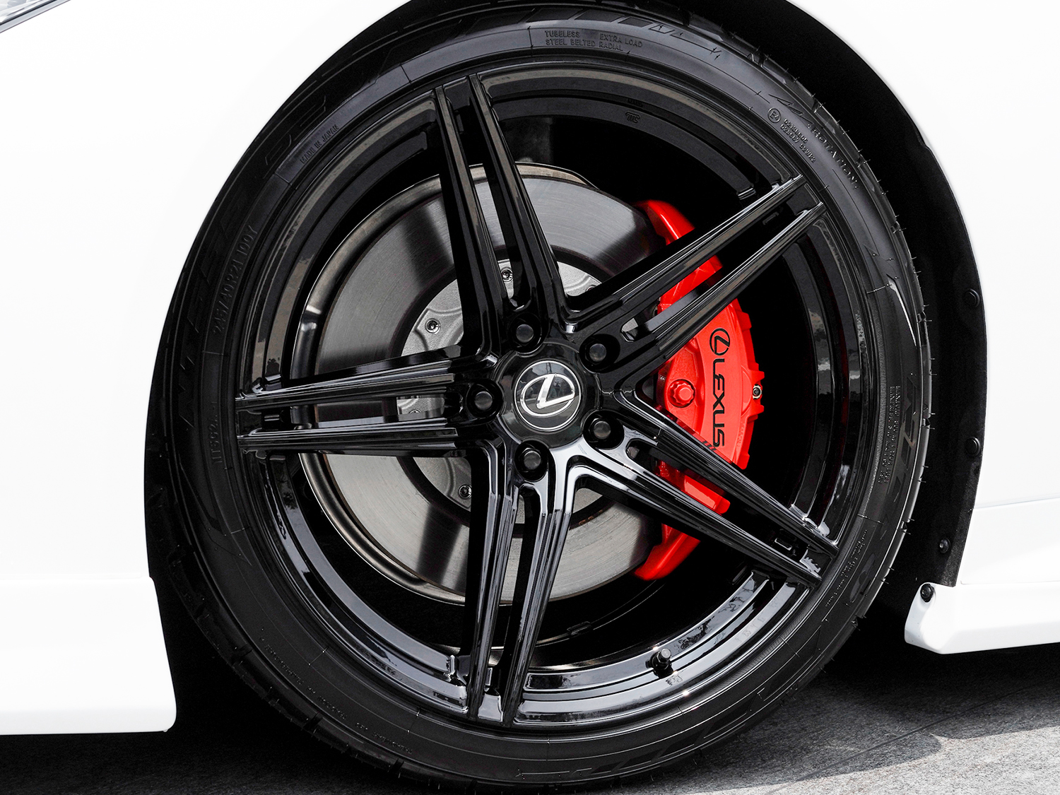 UNIVERSAL DESIGN
LEXUS LC , LS用オリジナル21インチホイールリリース！
レクサスLC ,LS用にデザイン、サイズを追求した UNIVERSAL DESIGN オリジナルホイールを公開いたします！