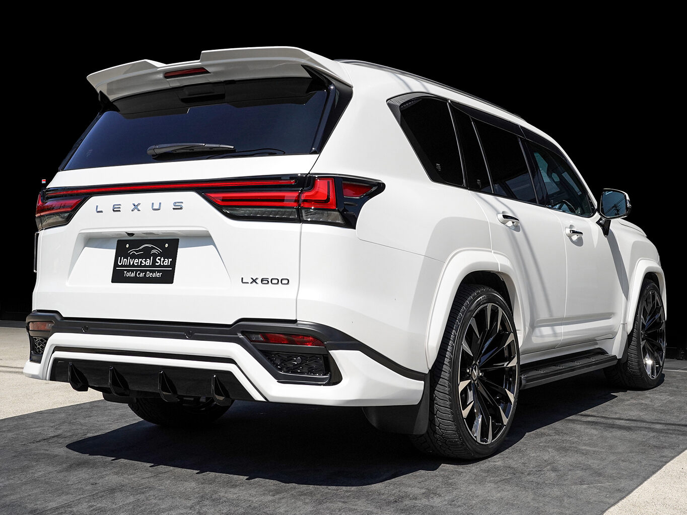 LEXUS LX600 UNIVERSAL DESIGN エアロ