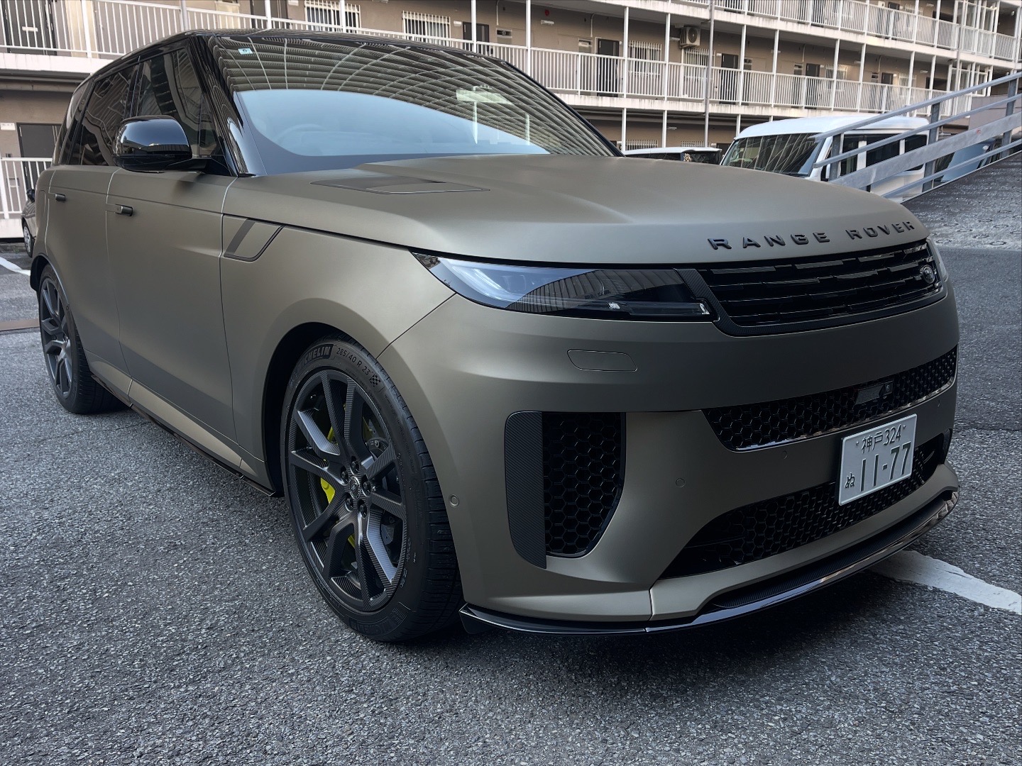 【オーナー様に感謝】ご納車♪ レンジローバースポーツSV エディション 1 をご成約頂き誠に有難うございました！