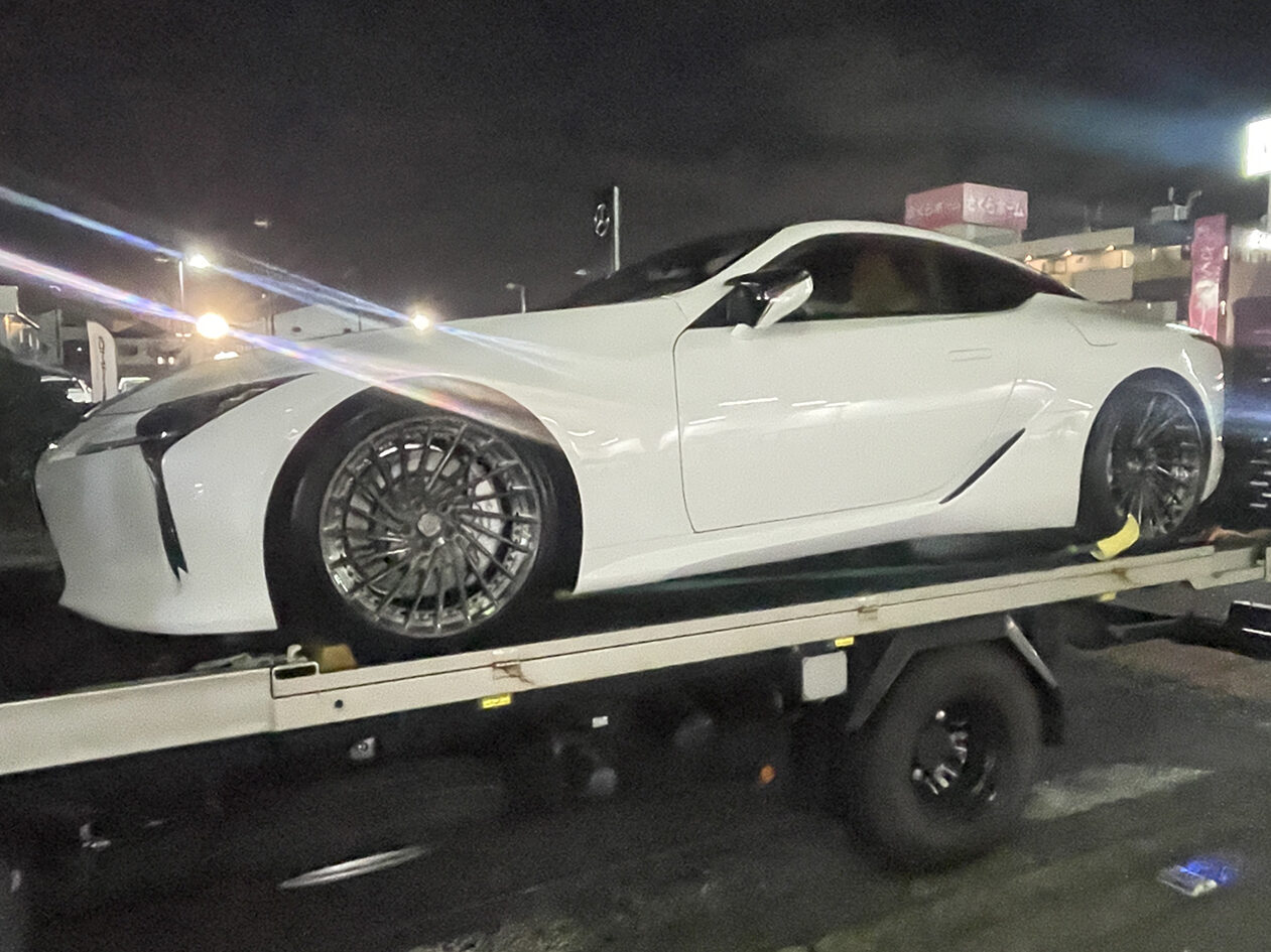 レクサスLC500をご成約頂きまして誠に有難うございました!