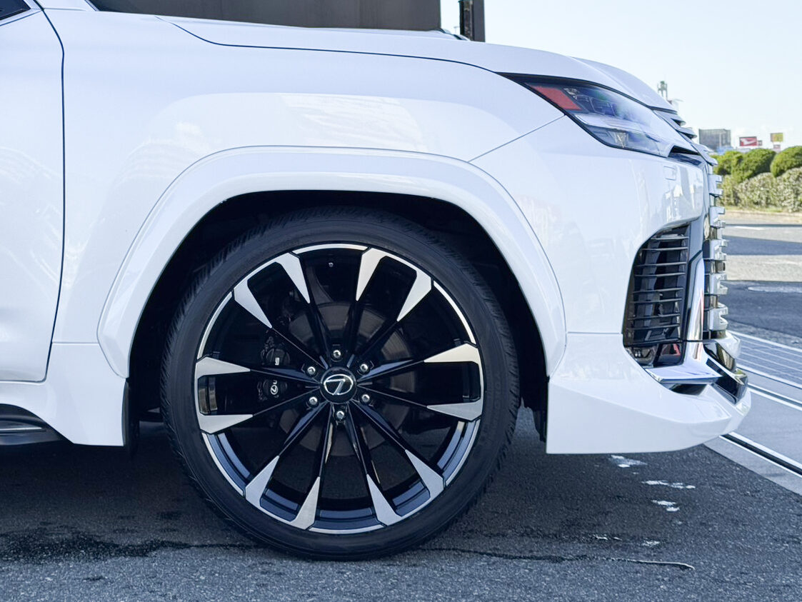 レクサスLX600モデリスタx 弊社オリジナルFF01S 24インチ をご成約頂き誠に有難うございました！