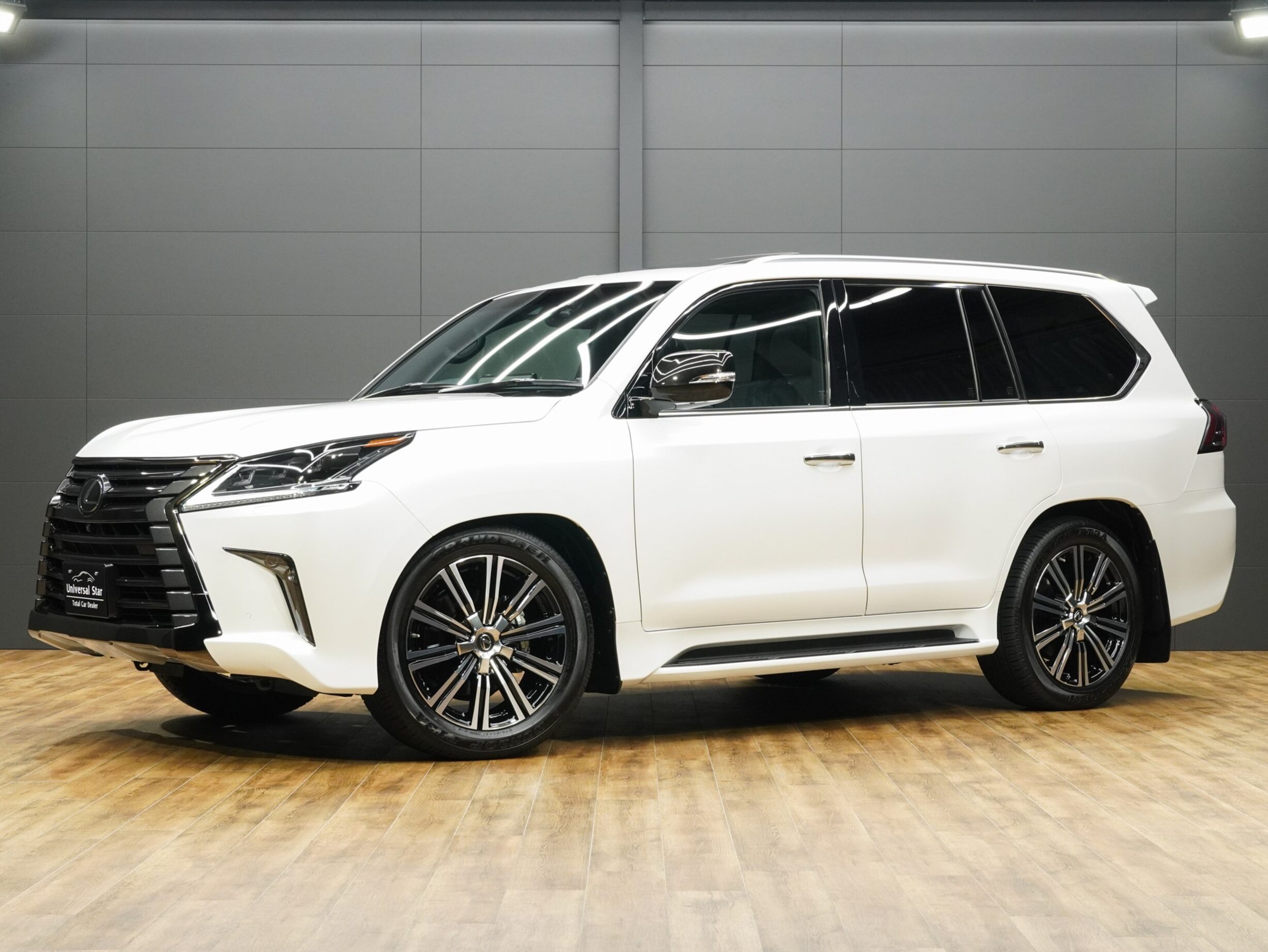 LEXUS LX570 BLACK SEQUENCE
レクサス LX570 ブラック シークエンス 4WD