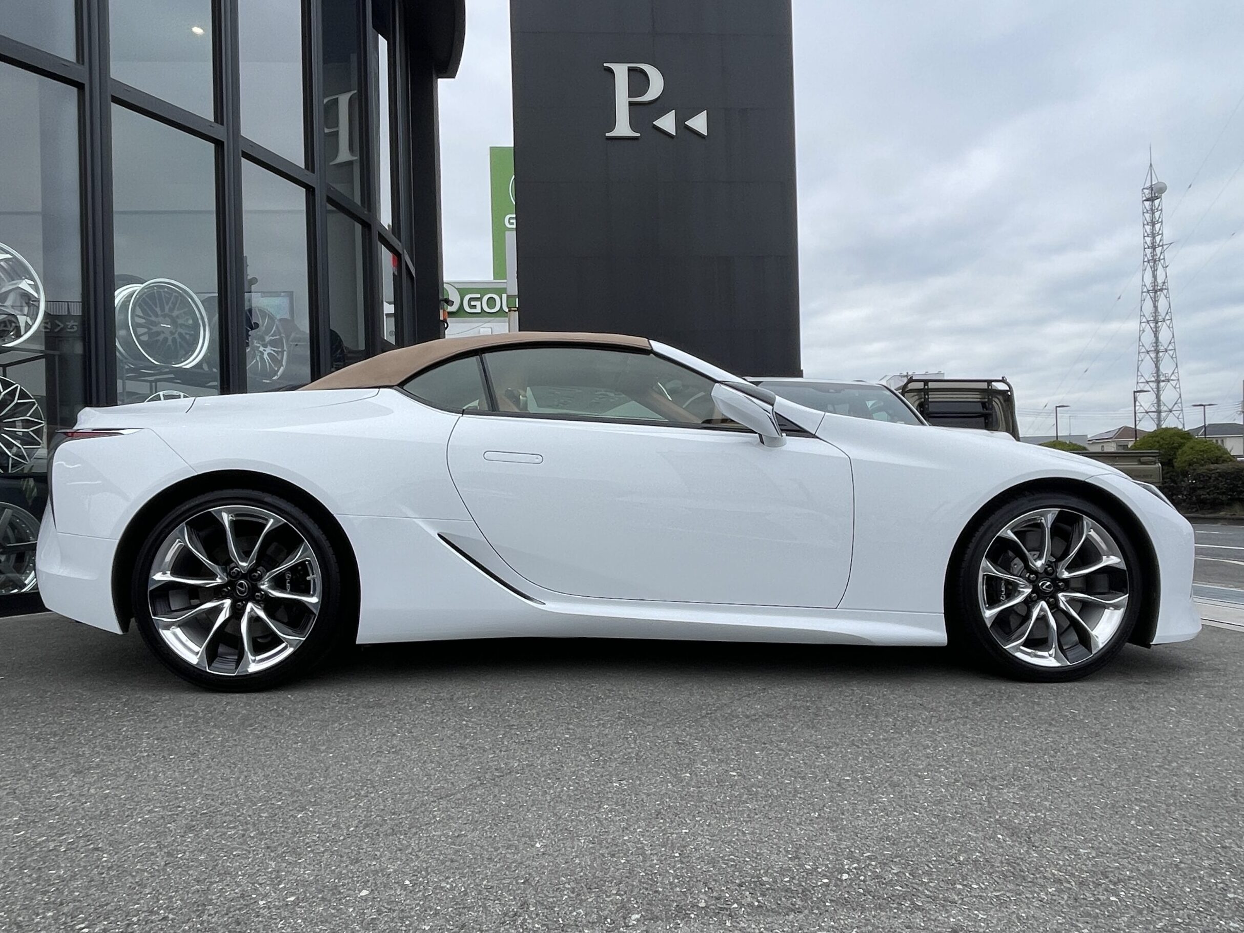 レクサスLC500 コンバーチブルをご成約頂きまして誠に有難うございました!