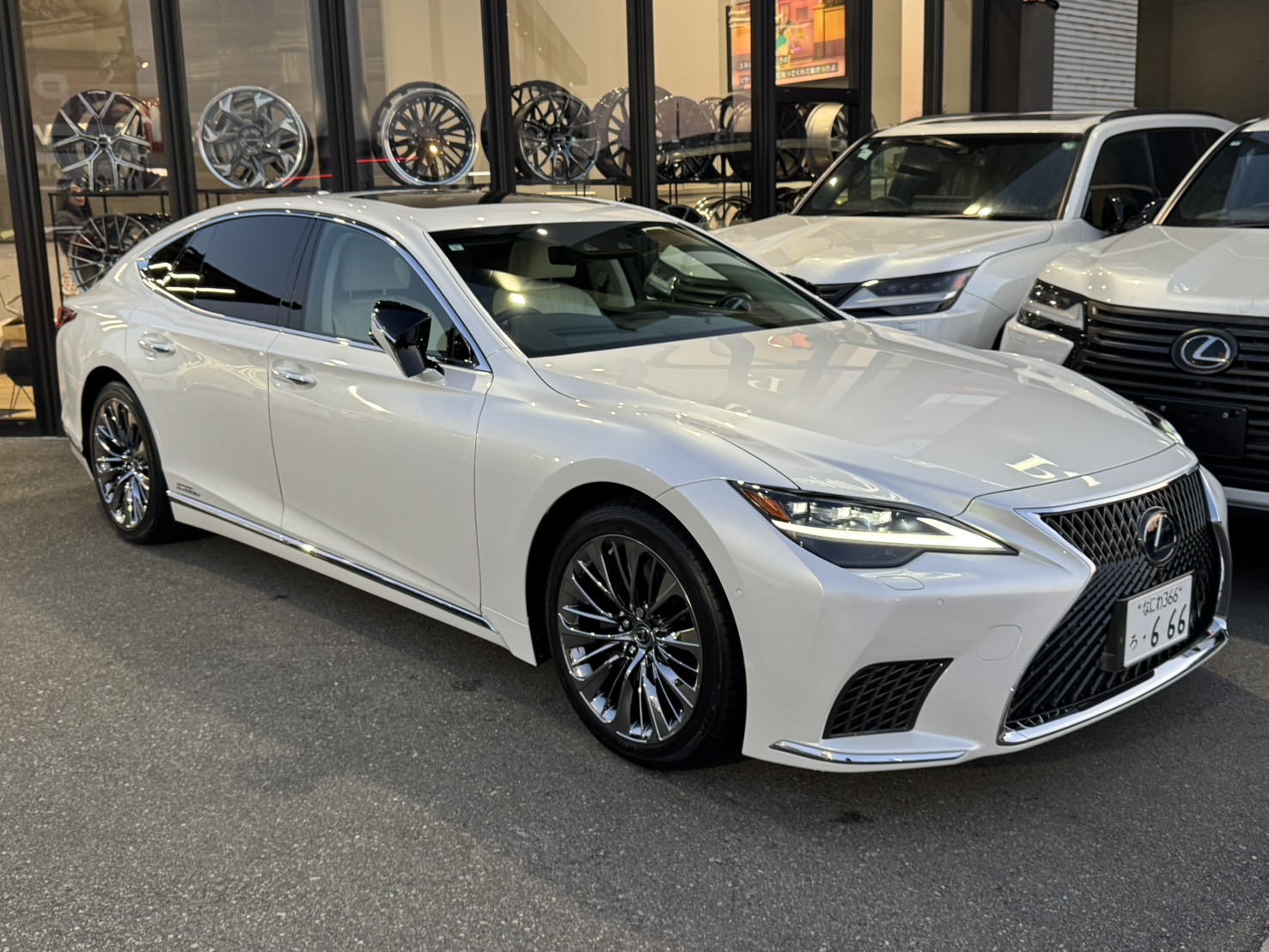 【オーナー様に感謝】ご納車♪ レクサスLS500h をご成約頂きまして、誠に有難うございました！