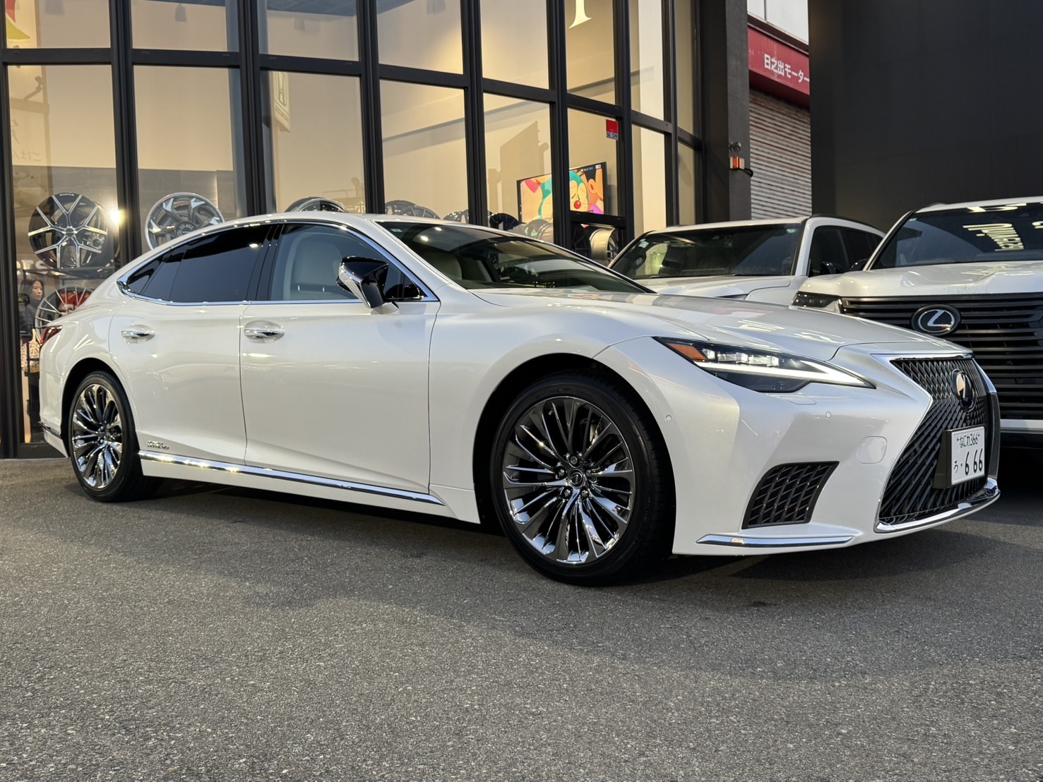 レクサスLS500hをご成約頂きまして誠に有難うございました！