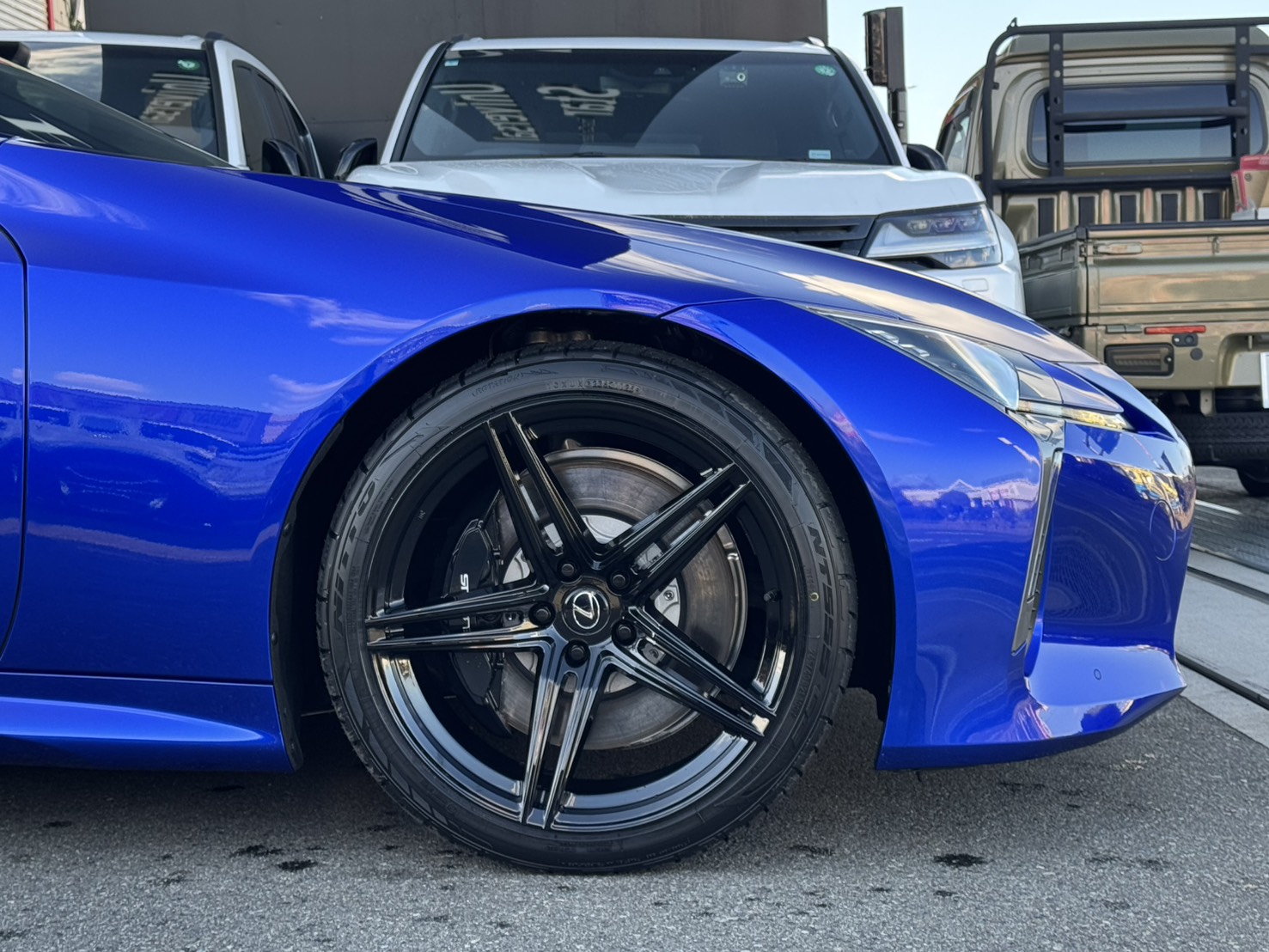 レクサスLC500 ストラクチュラルブルーをご成約頂きまして誠に有難うございました！