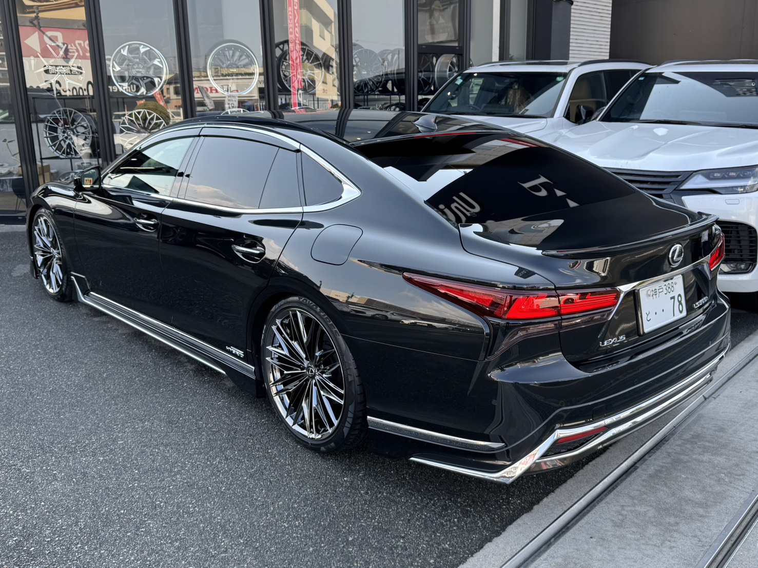 レクサスLS500hをご成約頂きまして誠に有難うございました！