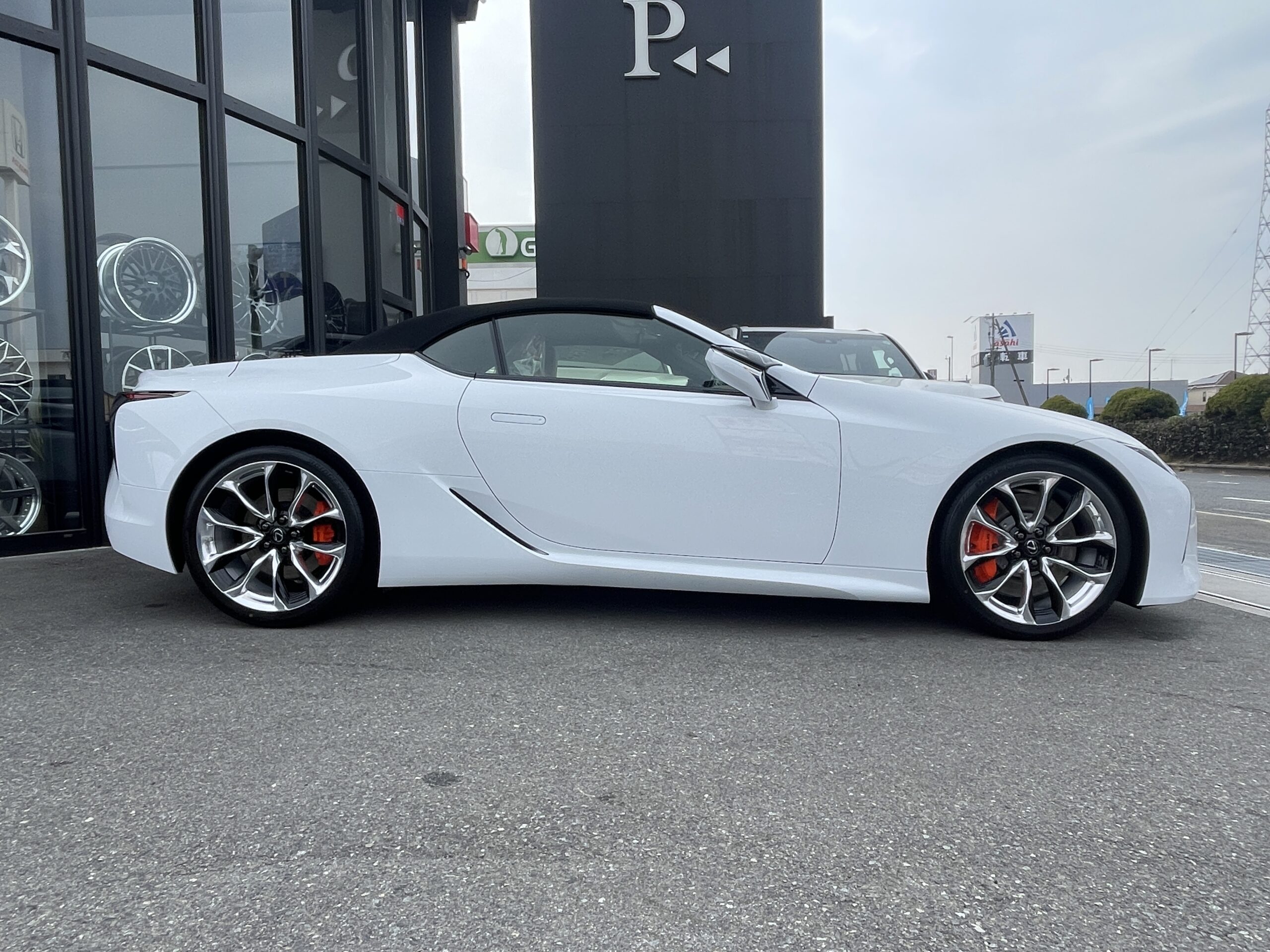 レクサスLC500 コンバーチブルをご成約頂きまして誠に有難うございました!