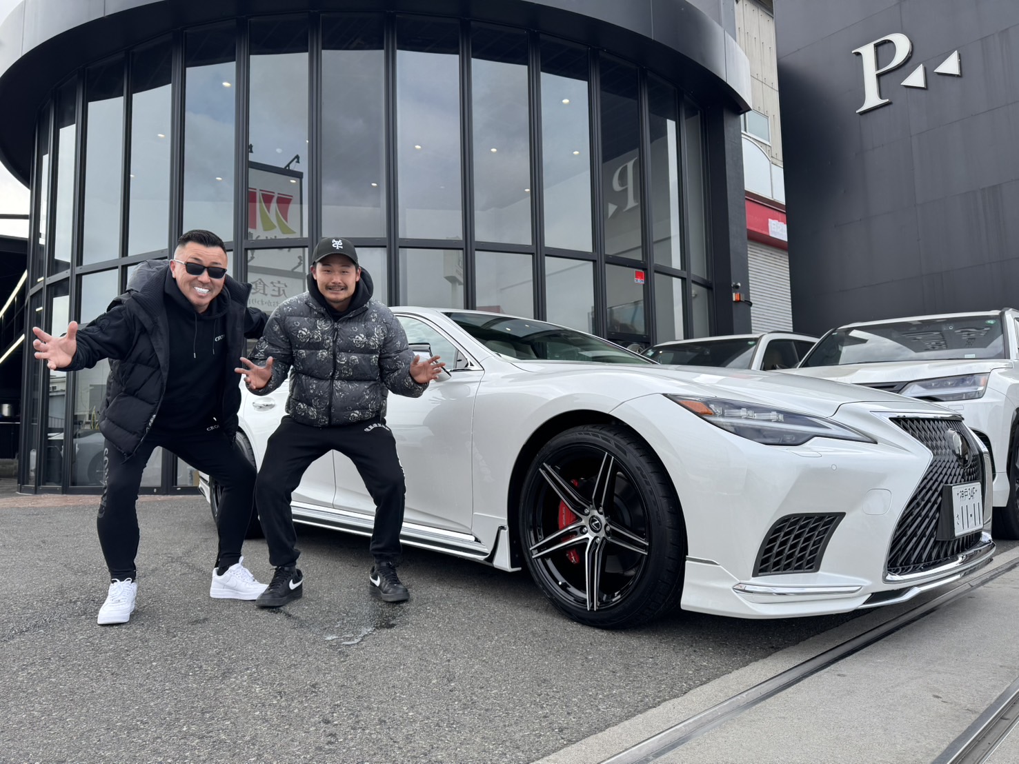 【オーナー様に感謝】ご納車 レクサスLS500 弊社オリジナル 21 インチをご成約頂きまして誠に有難うございました！