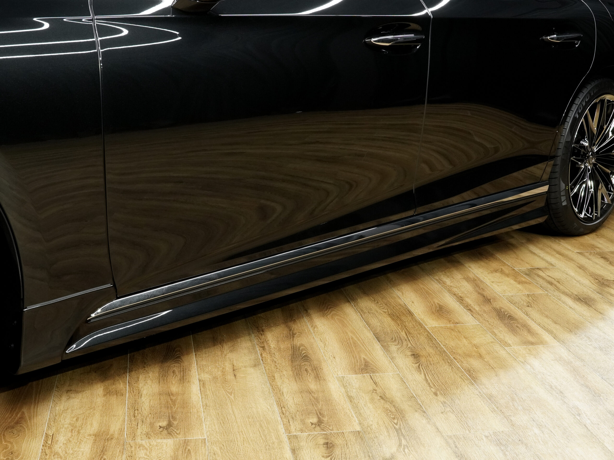 UNIVERSAL DESIGN レクサスLS500後期用(標準グレードバンパー用)フロントスポイラー、サイドスカート、リアスカート、トランクスポイラー