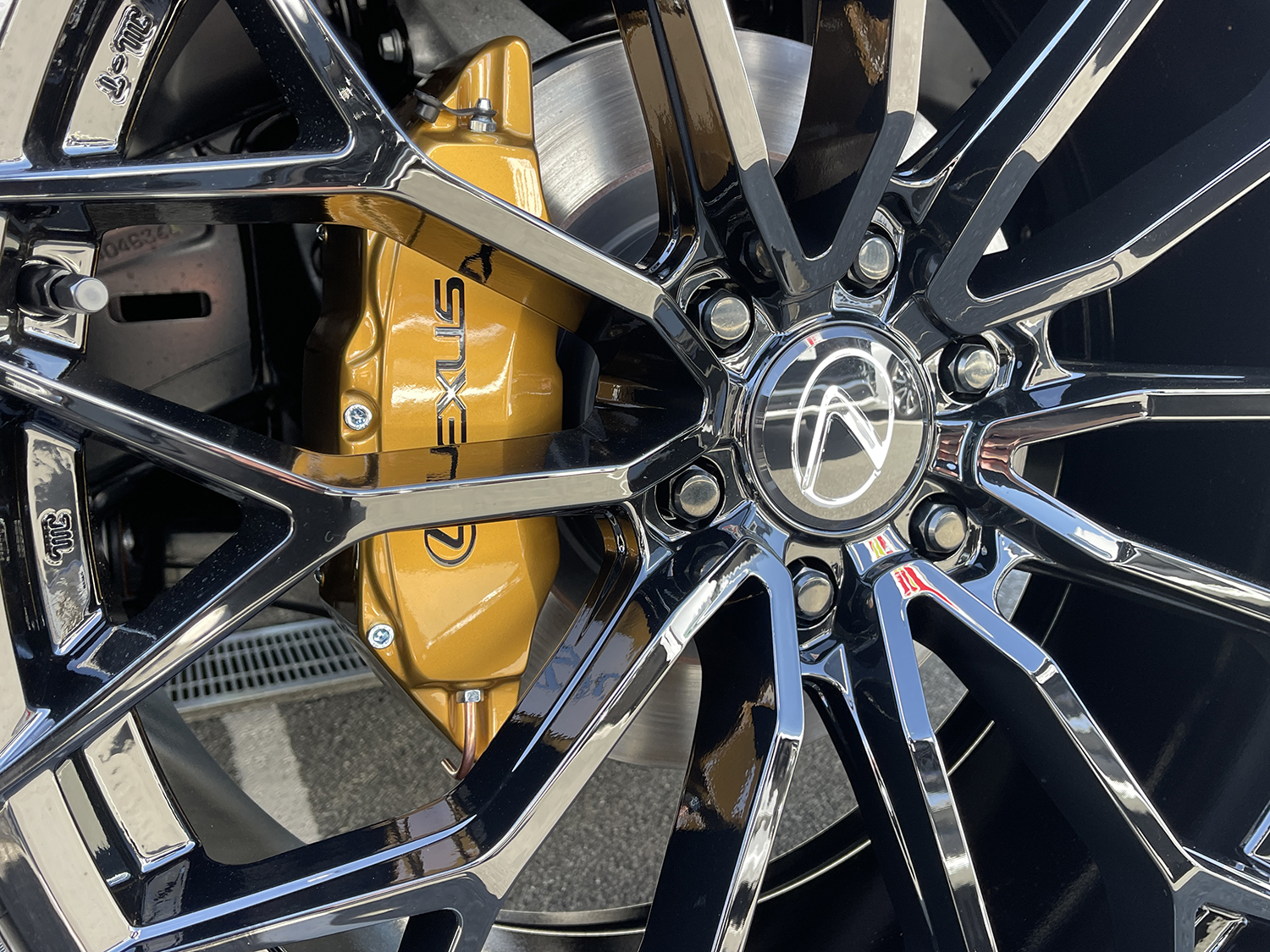 レクサスLX600 Fスポーツ UNIVERSAL DESIGN コンプリートをご成約いただき誠にありがとうございました！