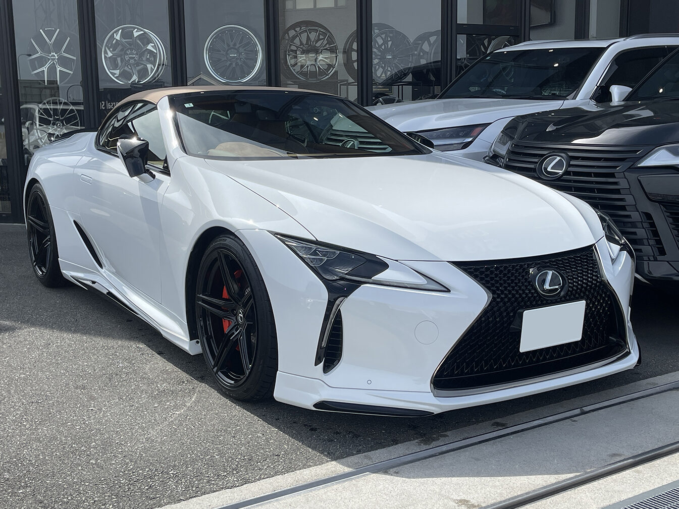 現役サッカー選手(ガンバ大阪)のお客様にご成約頂きました、弊社オリジナルブランドのUNIVERSAL DESIGNのコンプリートカーです！