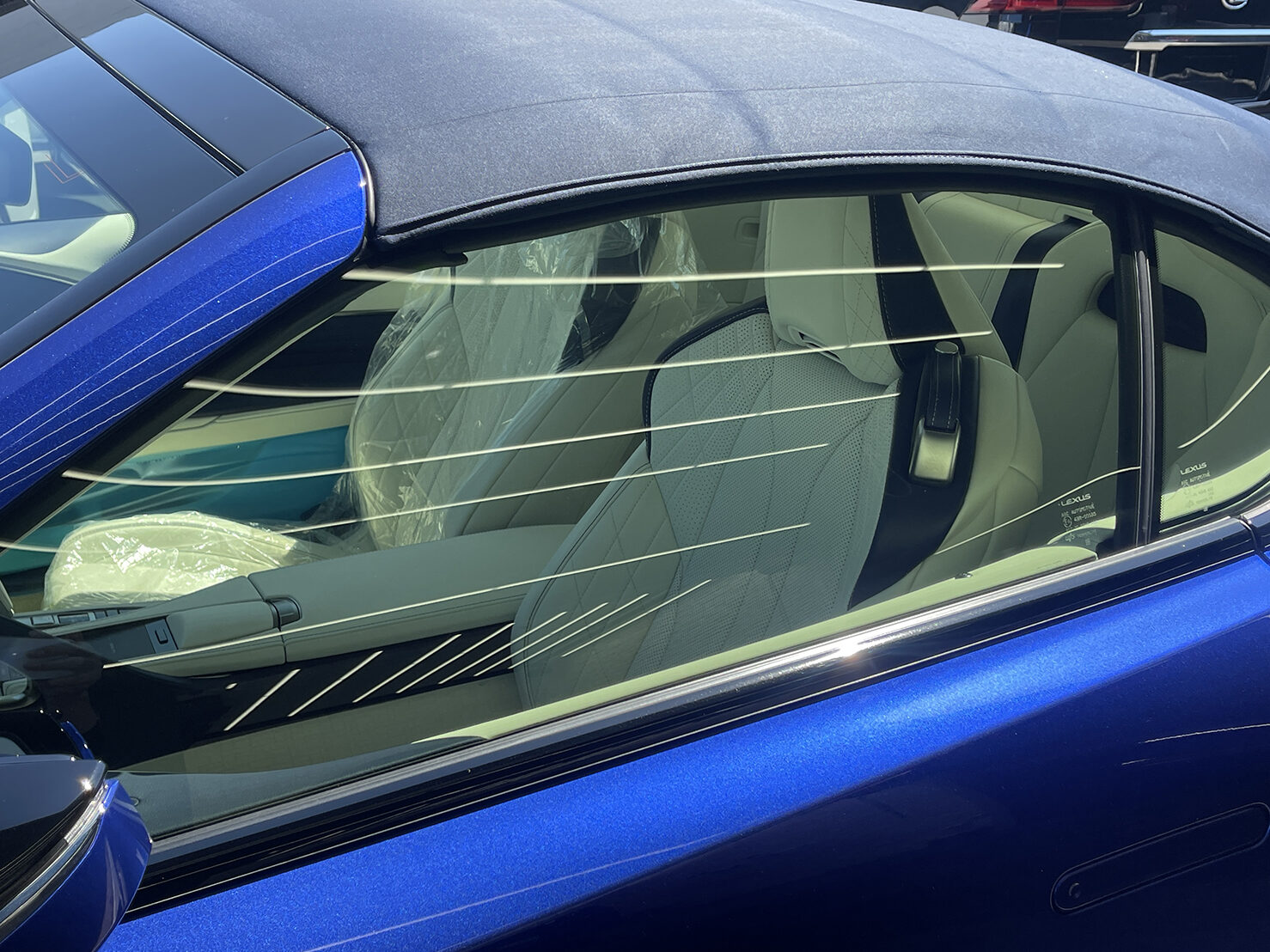 レクサスLC500 コンバーチブル ストラクチュラルブルーをご成約いただきまして誠に有難うございました!