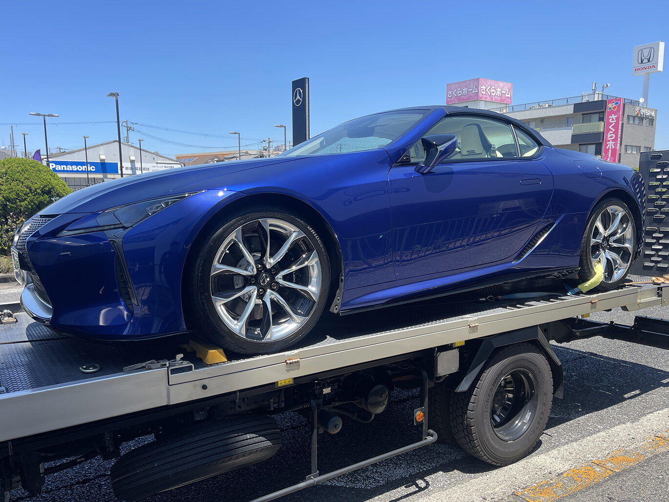 レクサスLC500 コンバーチブル ストラクチュラルブルーをご成約いただきまして誠に有難うございました!