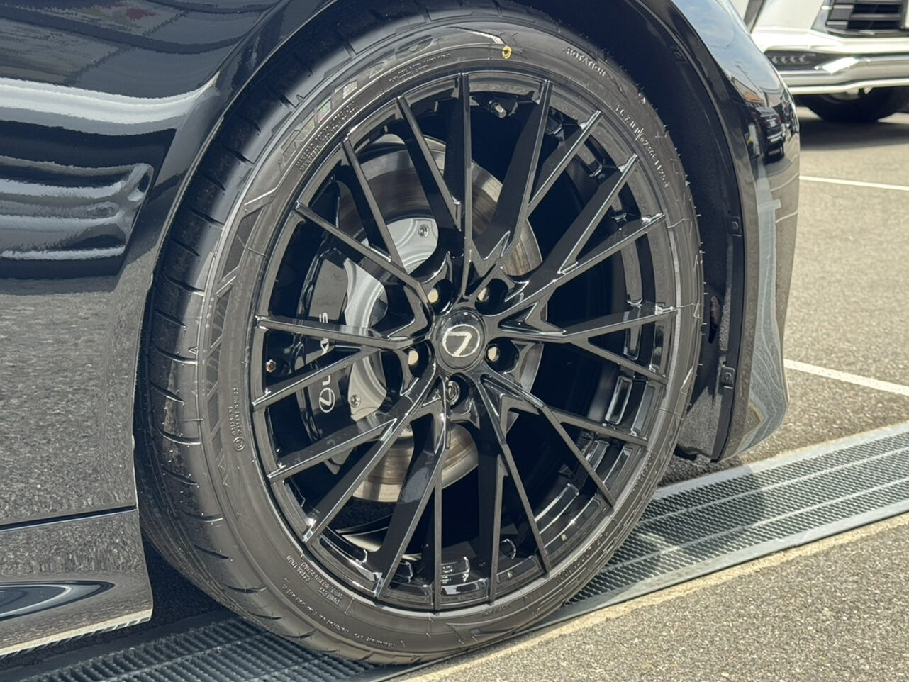 レクサスLC500 FF01Mをご成約いただきまして誠に有難うございました!
