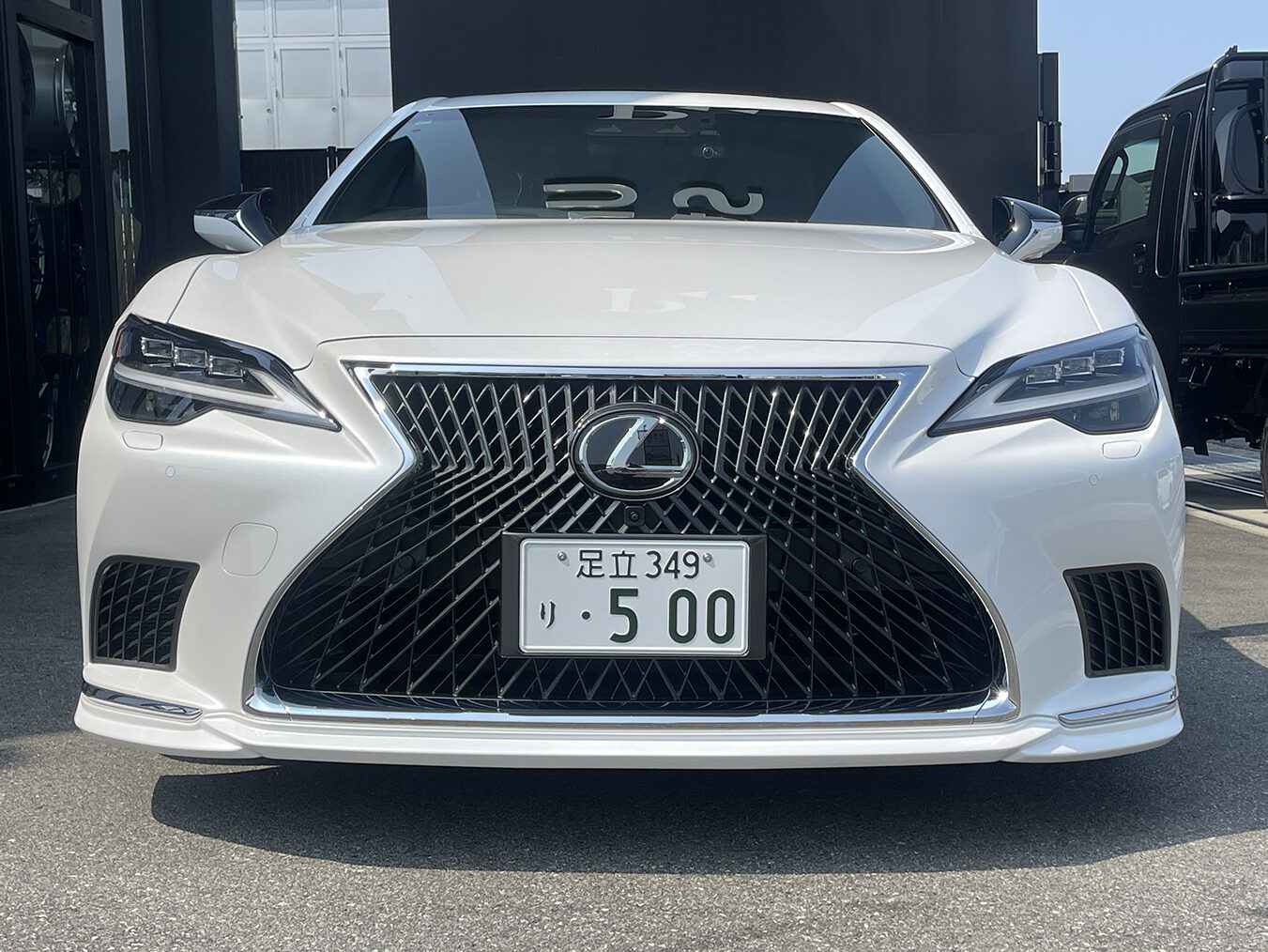 レクサスLS500 UNIVERSAL DESIGN コンプリートをご成約頂きまして誠に有難うございました!