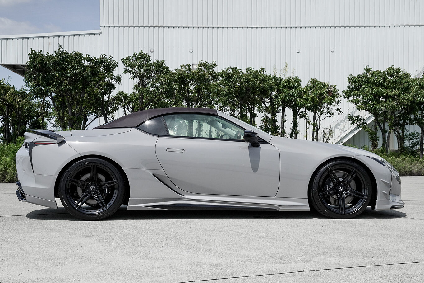 UNIVERSAL DESIGN LC500 レクサス LC500用 エアロパーツです。 LEXUS LC500 UNIVERSAL DESIGN AERO ピナクル FF02S pinnacle