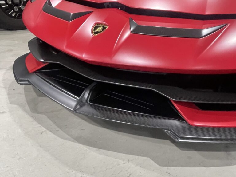 ランボルギーニ アヴェンタドール SVJ 希少車 フロント