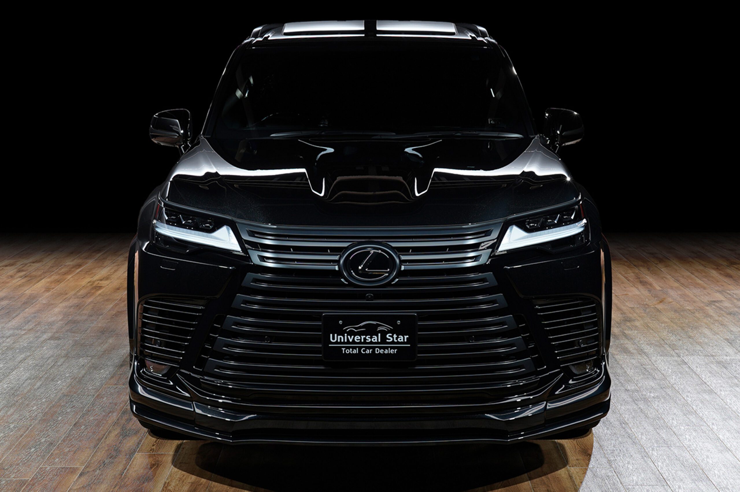 UNIVERSAL DESIGNよりレクサスLX600用オリジナルエアロパーツをリリースしました! フロントスポイラー、リアスカート、30mmワイドオーバーフェンダー、リアルーフスポイラーの4点に加えてオーバーフェンダー専用サイズの24105+25を設定しました! フロントスポイラーはハーフ形状ながら塗り分けることによりディテールがより立体的な印象を与え、ボトムラインを強調するようなデザインに仕上げました! ABS製でフィッティングにも優れています! リアスカートとリアルーフスポイラーはLX600らしいインパクトのある印象を強調するデザインに仕上げました!